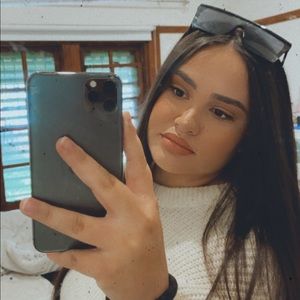 Meet your Posher, Charisse